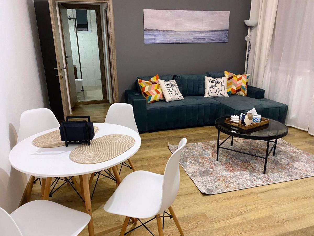 Central Cozy Apartment North Railway St - 4 Min Walk Bukarest Exterior foto