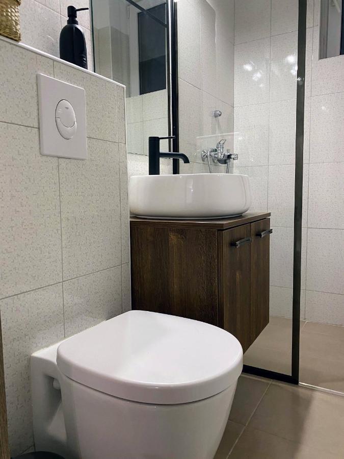 Central Cozy Apartment North Railway St - 4 Min Walk Bukarest Exterior foto