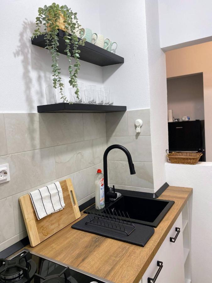 Central Cozy Apartment North Railway St - 4 Min Walk Bukarest Exterior foto